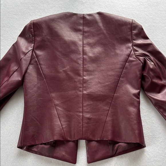Arthur S Levine Tahari Burgundy Faux Leather Fitted Blazer Tailored Lined Sz 6 - Picture 4 of 9